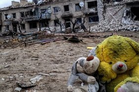 От рук российских оккупантов в Украине пострадали по меньшей мере 663 ребенка