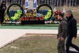 Премьер Словении заговорил по-украински в Буче: вместе с вами и мы казацкого рода