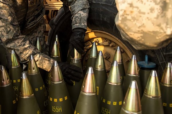 США придбають у Греції снаряди для України, - ЗМІ