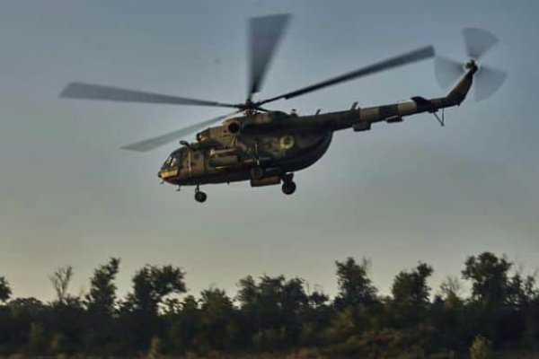 Ракетні війська ЗСУ нанесли удар по російському вертольоту та збройним позиціям, – Генштаб