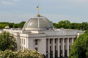 Journalists regain access to the Verkhovna Rada's sidelines, but are warned of the danger of shelling