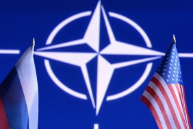 В Кремле обещают ответить в случае приближения к границам РФ ядерных сил НАТО  