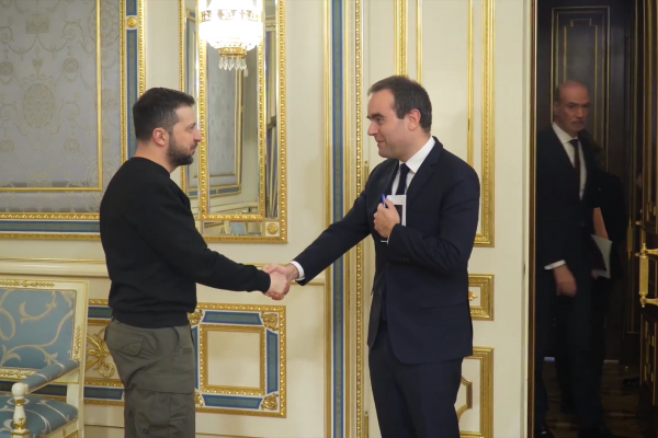 Зеленський та Лекорню обговорили зміцнення протиповітряної оборони України