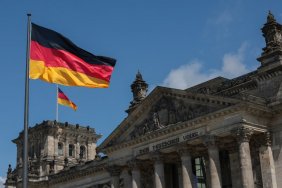 Postponement of 2024 budget approval in Germany casts doubt on financial aid for Ukraine - media